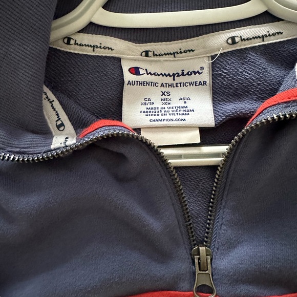 Champion cropped 1/4 zip up - Picture 4 of 4